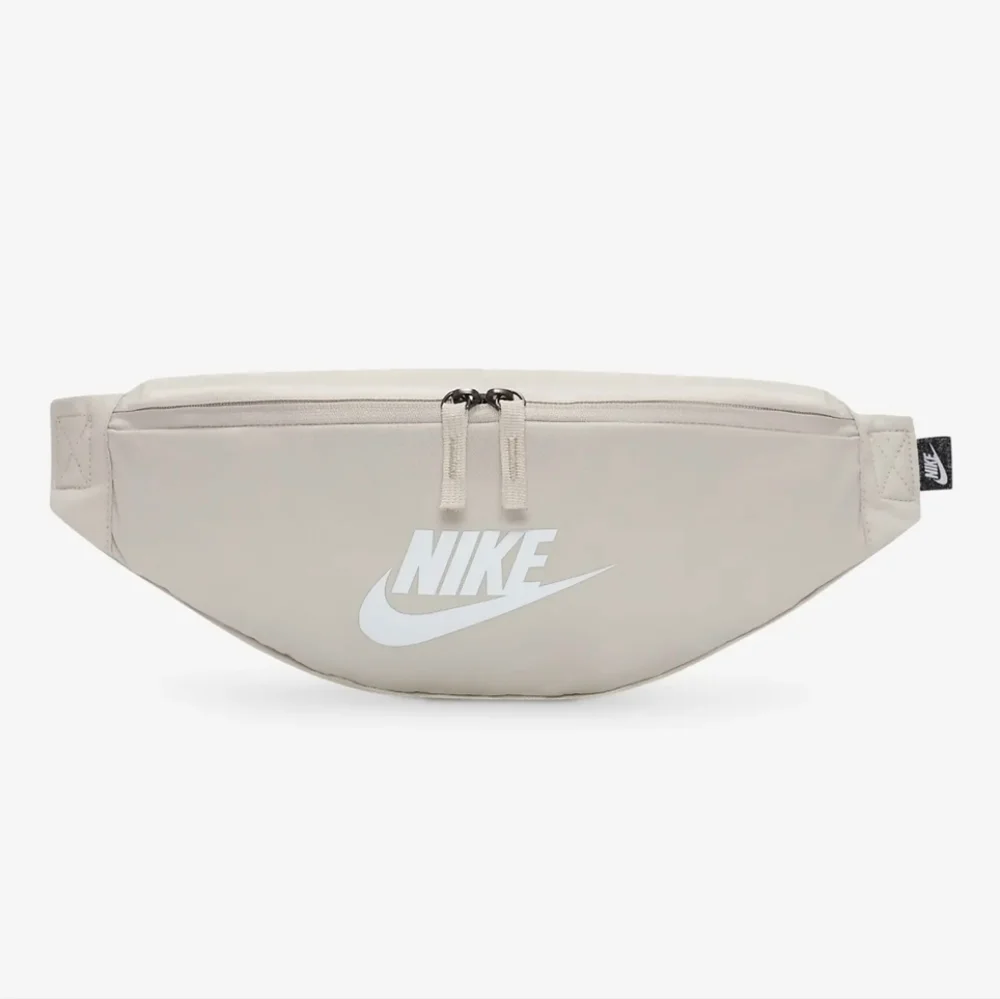 Nike Heritage Beige Fanny Pack - Picture 3 of 9
